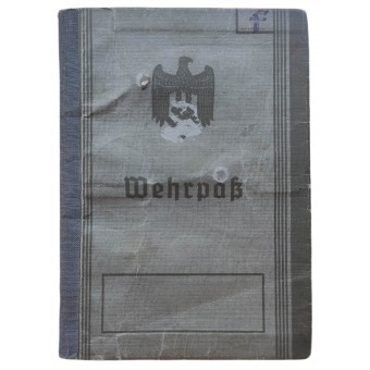 The Wehrpass issued to a person who was discharged in 1941. Espenlaub militaria