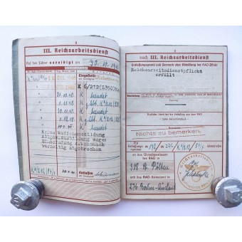The Wehrpass issued to a young German soldier badly wounded in Battle for Moscow in 1941. Espenlaub militaria