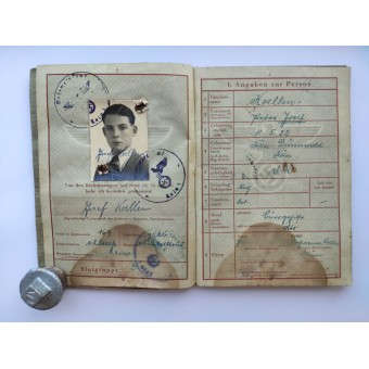 Wehrpass issued to driver on Eastern Front, Battle for Kursk in 1943. Espenlaub militaria