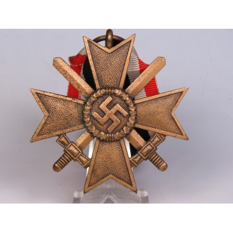 Kriegsverdienstkreuz 1939 2. Klasse mit Schwertern, marked 135, Julius Moser. Espenlaub militaria