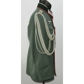 Wehrmacht ceremonial tunic of the ober lieutenant-Waffenmeister of the artillery
