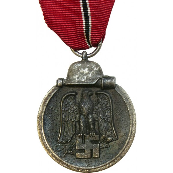 Orders 1941-42, Medals & Winterschlacht marked Front im Eastern Osten Medal, The \