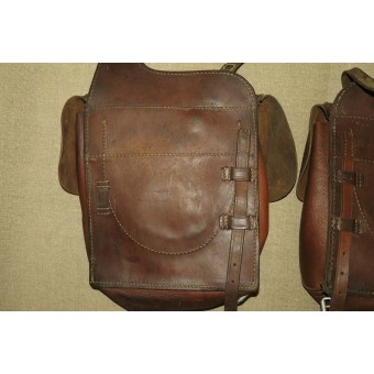 Soviet horse /motorcycle universal leather equipment bags, set of 2.. Espenlaub militaria