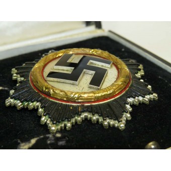 3rd Reich German cross in Gold with award case. 134 marked. Espenlaub militaria