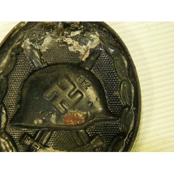 W.Hobacher, 32 marked wound badge in black. Espenlaub militaria