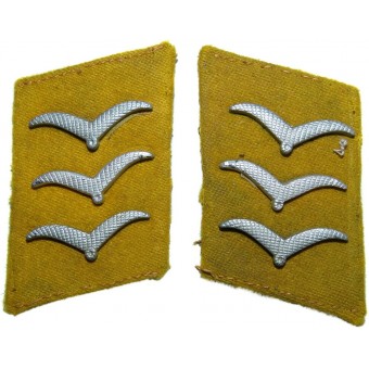 Luftwaffe flying personnel or paratroopers collar tabs for obergefreiter. Espenlaub militaria