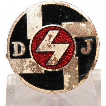 An early Deutsche Jungvolk badge, unmarked. messing. Espenlaub militaria