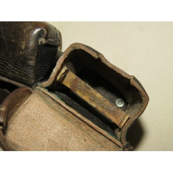 German Heer or Waffen SS, black leather ammo pouch. Espenlaub militaria