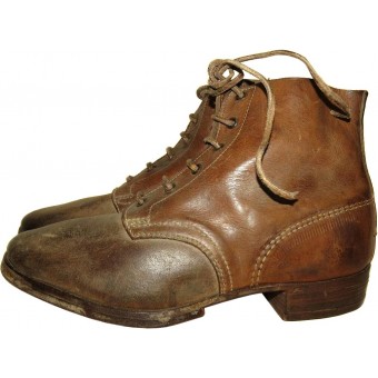 German Wehrmacht Heer or Luftwaffe brown ankle shoes. Espenlaub militaria