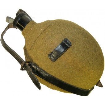 1 Liter Wehrmacht, Luftwaffe or Waffen SS canteen for medical or mountain troops. Espenlaub militaria