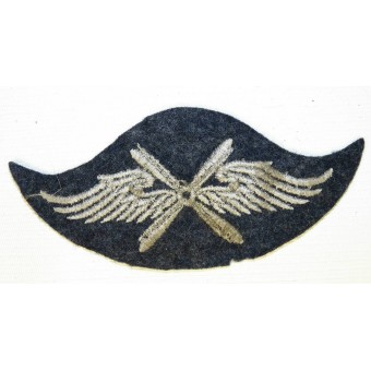 Luftwaffe arm trade insignia for flying personnel.