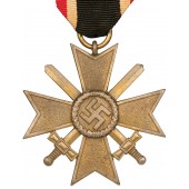 Kriegsverdienstkreuz mit Schwertern 2 Klasse 1939. PKZ 107 Carl Wild