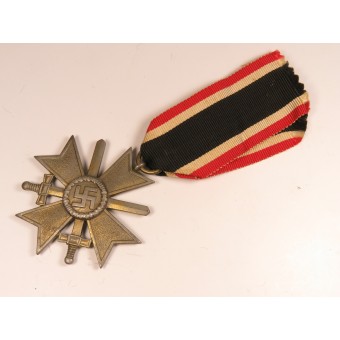 Kriegsverdienstkreuz mit Schwertern 2 Klasse 1939. PKZ 107 Carl Wild. Espenlaub militaria