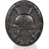 The black grade of the wound badge 1939 marked 32 - W. Hobacher