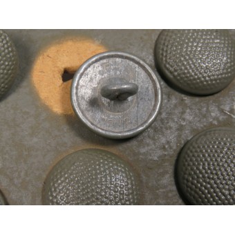 19 mm Buttons for the field uniform of the Wehrmacht or the Waffen-SS. Espenlaub militaria