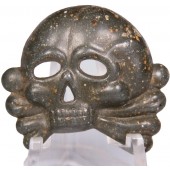 Wehrmacht 5th Cavalry Regiment or early SS traditional jawless skull. Zink