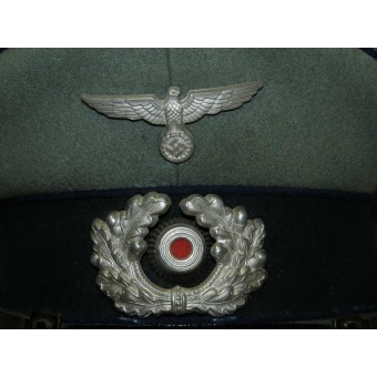 Wehrmacht Sanitäter/Medical personnel visor hat for enlisted man. Espenlaub militaria