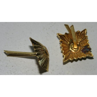 Rank pips - 14 mm for Wehrmacht or Waffen SS shoulder boards, gilded brass.