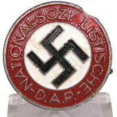 Party badge N.S.D.A.P M1 / 100 RZM-Werner Redo late war