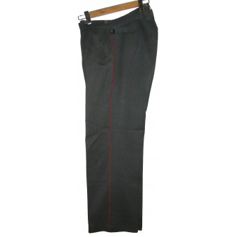 Steingrau-colored ceremonial trousers with red piping for Wehrmacht artillery. Espenlaub militaria