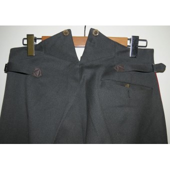 Steingrau-colored ceremonial trousers with red piping for Wehrmacht artillery. Espenlaub militaria