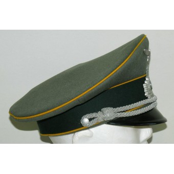 Wehrmacht Heer 5th Cavalry Regiment officer’s visor hat with traditional skull.. Espenlaub militaria