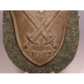Demjansk 1942 shield,  missing log variant. Espenlaub militaria