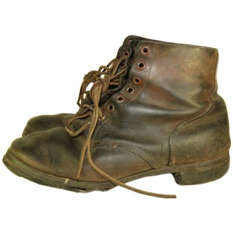 Soviet / lend lease supply enlisted leather ankle boots. Espenlaub militaria