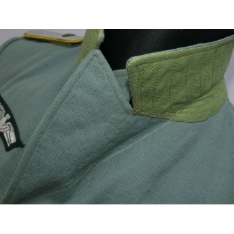 Private purchased light-weight tropical field blouse with insignia for a Nachrichten Leutnant (or Polizei). Espenlaub militaria