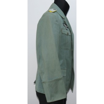 Private purchased light-weight tropical field blouse with insignia for a Nachrichten Leutnant (or Polizei). Espenlaub militaria