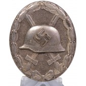 Verwundetenabzeichen 1939 in Silber - Hauptmünzamt Wien. Buntmetall