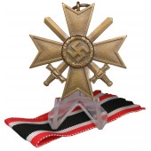 Kriegsverdienstkreuz 1939. II Klasse. 10 Förster & Barth, Pforzheim (Tombak)