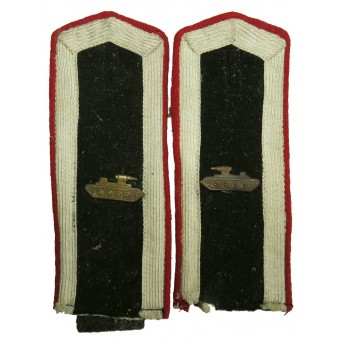 Shoulder straps overcoat sewn-in type 1943 for armored military technical schools. Espenlaub militaria