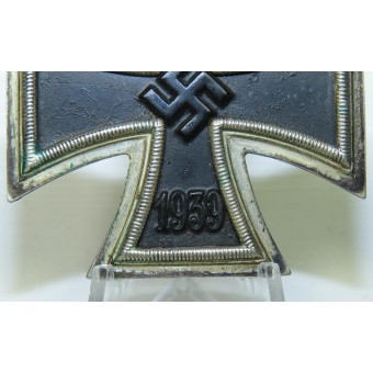 EK1 cross  in a box of issue. 1st class iron cross, 1939, 26. Espenlaub militaria