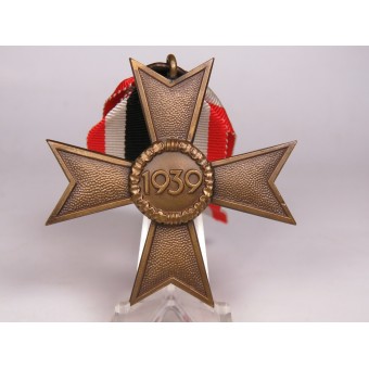 Kriegsverdienstkreuz 1939 ohne Schwertern, 2nd class. PKZ 1 Deschler & Sohn