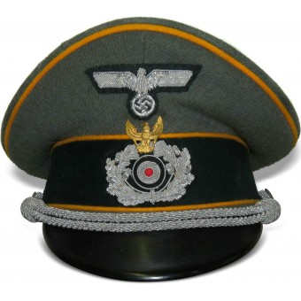 Wehrmacht armored Reconnaissance visor hat with traditional badge “Schwedter Adler”. Espenlaub militaria