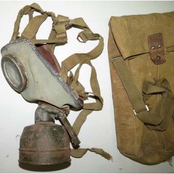 Estonian ARS made Dräger system gasmask with bag. Espenlaub militaria