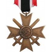 Kriegsverdienst Kreuz mit Schwertern II. Klasse. 1939. 11 Großmann & Co., Wien (Tombak)