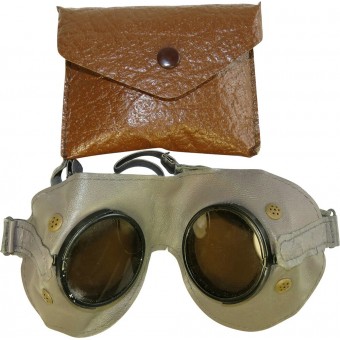 Wehrmacht or Waffen SS mountain troops protective goggles with original package.. Espenlaub militaria
