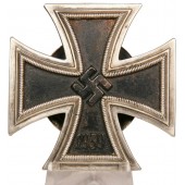 Iron Cross 1st Class 1939 L/58  screwback
