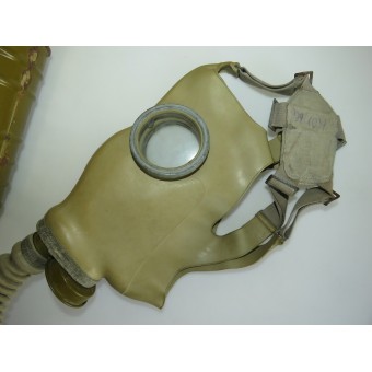 Red Army gas mask BN-TC with mask MOD 08. Espenlaub militaria