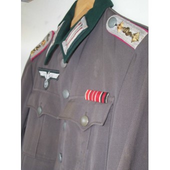 Lightweight summer Gebirgsjager Stabs-veterinaers  tunic. Espenlaub militaria