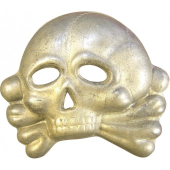 Early traditional skull, used by SS -VT/TV, A/SS. Espenlaub militaria