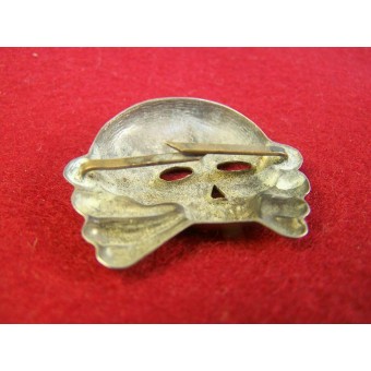 Early traditional skull, used by SS -VT/TV, A/SS. Espenlaub militaria
