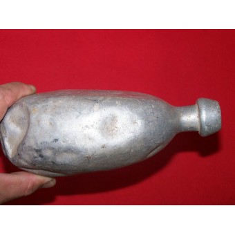 Imperial Russian or early USSR water bottle. Espenlaub militaria