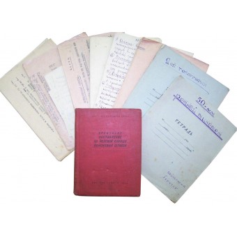 Set of the WW2 papers, summery notebooks and manuals belonged to the junior commander.. Espenlaub militaria
