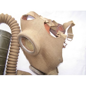 Estonian made in 1941 year gasmask with its original bag. Very rare!!. Espenlaub militaria