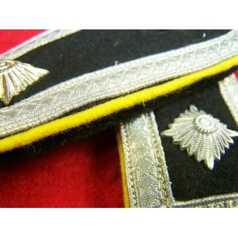 Waffen SS private purchase shoulder straps for Obescharfuhrer of Signals. Espenlaub militaria