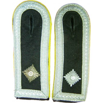 Waffen SS private purchase shoulder straps for Obescharfuhrer of Signals. Espenlaub militaria