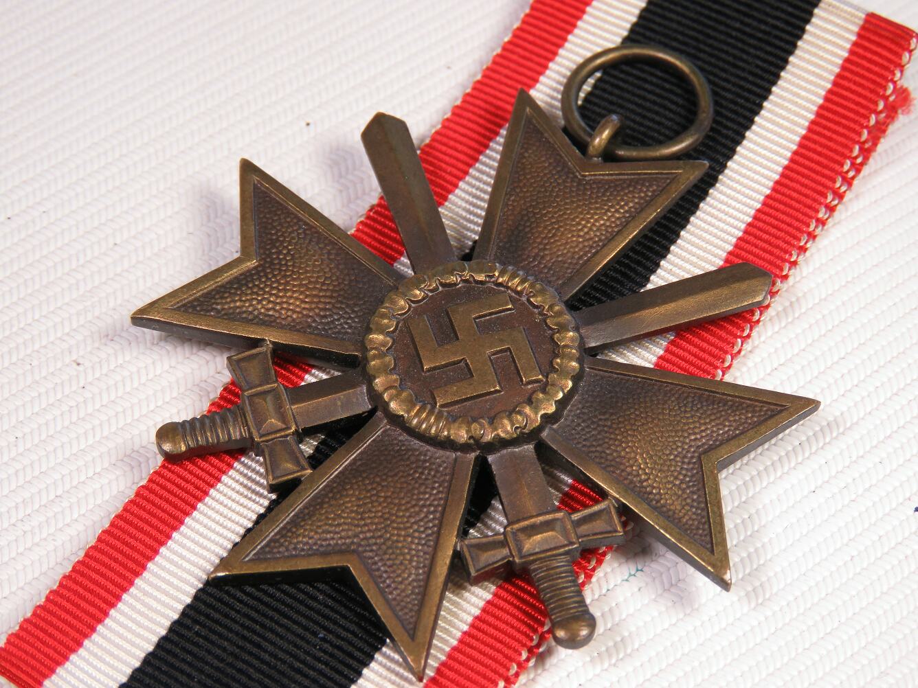 Band zum Kriegsverdienstkreuz 2.Klasse mit Schwerter 1939 KVK 